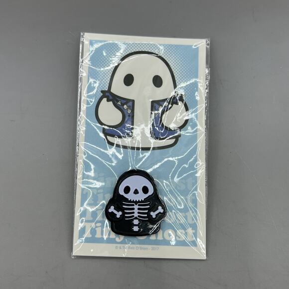 Bimtoy Tiny Ghost Skeleton Pin 2017 Reis O'Brien Comic Com Rare Collectable NEW - Picture 1 of 2